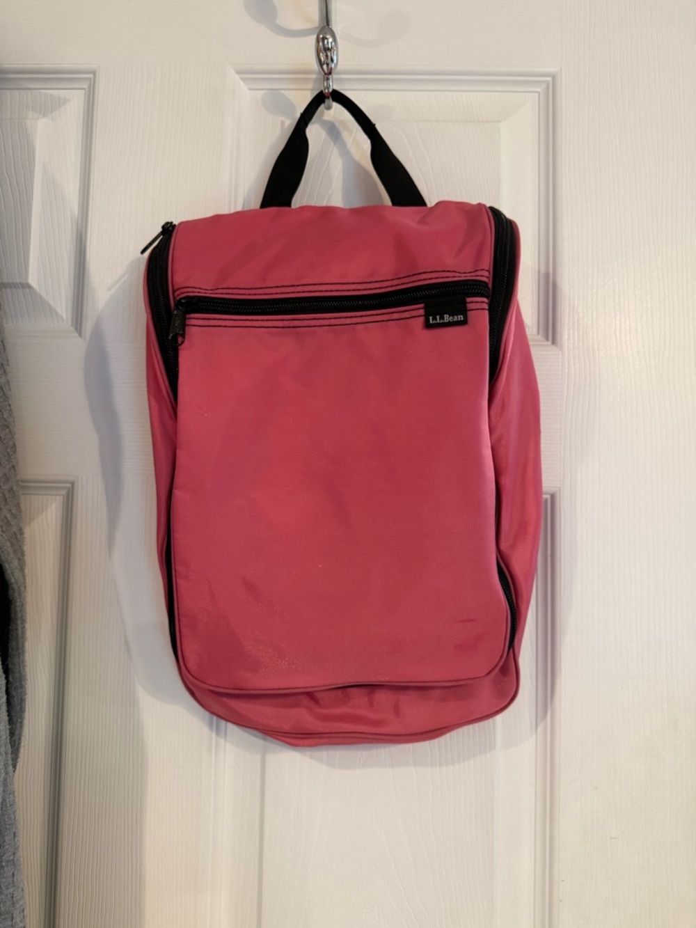 L.L. Bean Men's Rose Pink Toiletry Kit with Black Trim